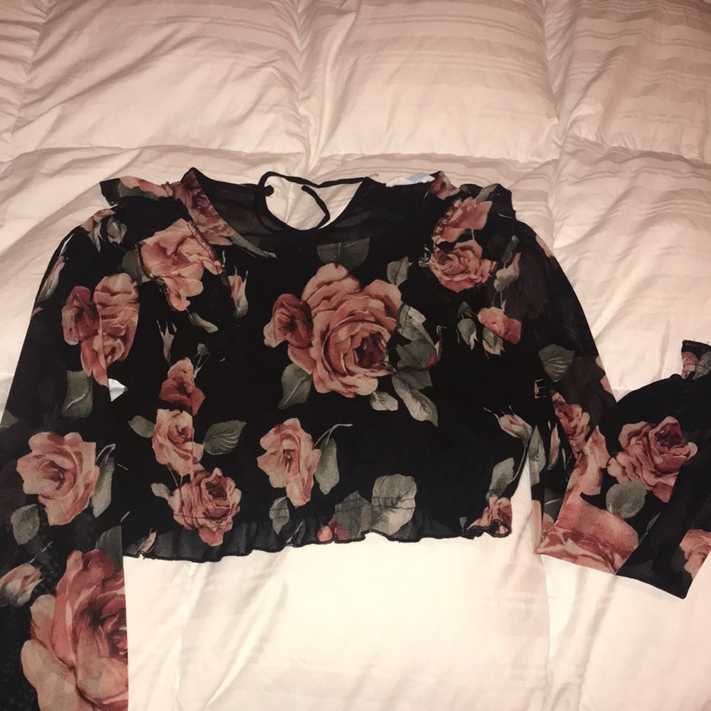 Floral cropped blouse